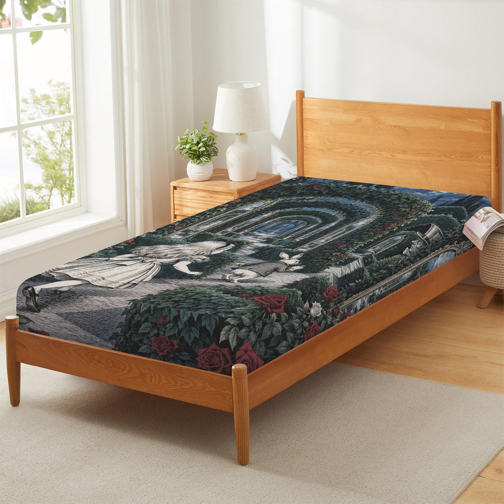 Alice Mirror Hedge Maze Fitted Sheet 39x75x13inch (QUE)